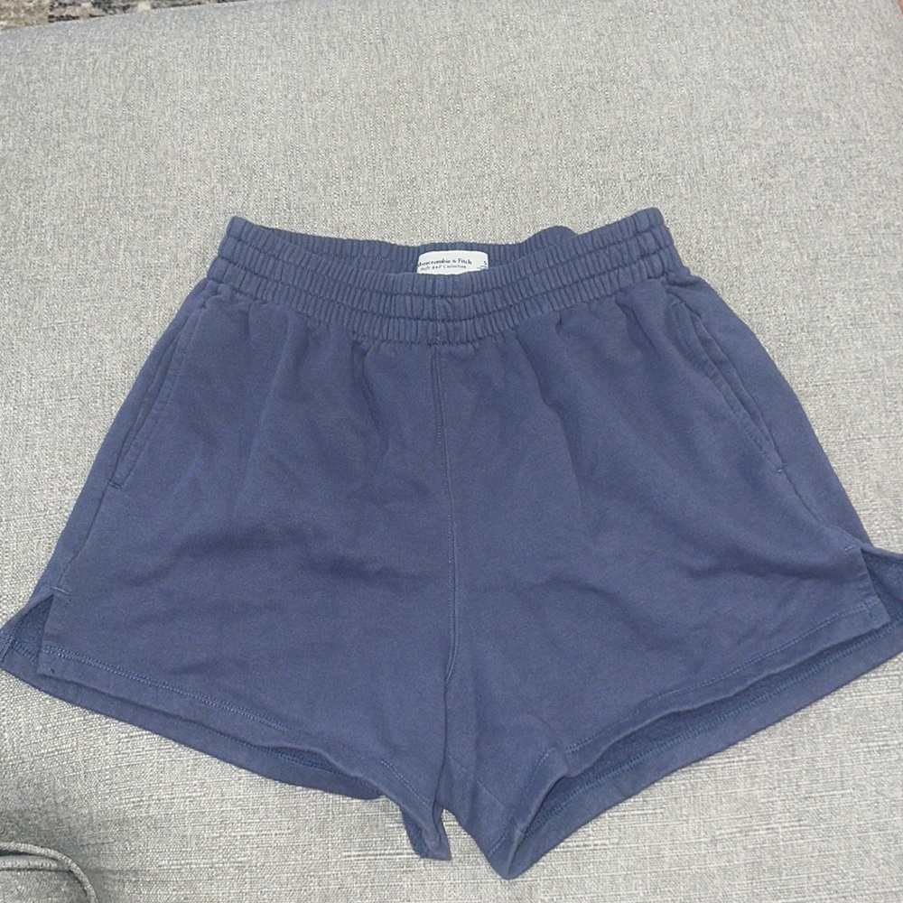 Small soft collection A&F shorts